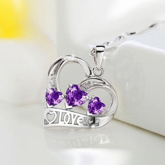 Beautiful Three Purple Heart Pendant Necklace - Picture 1 of 5